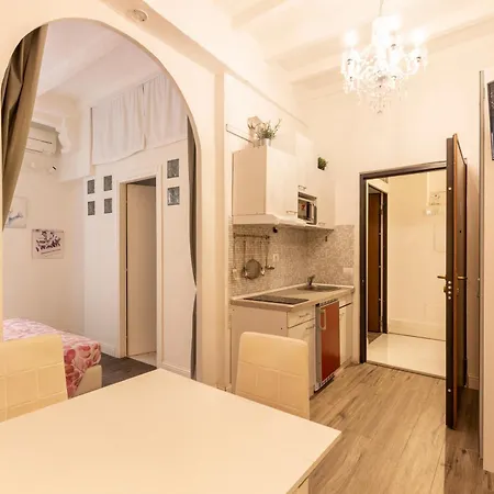 Michelangelo's Place Apartament *