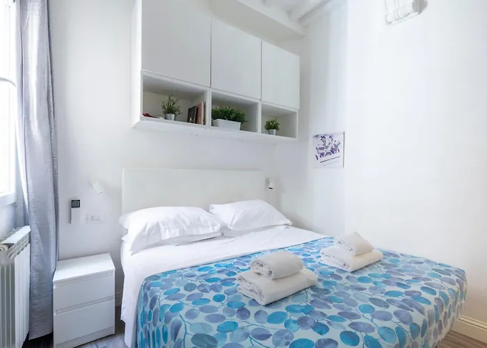 Апартаменты Michelangelo's Place